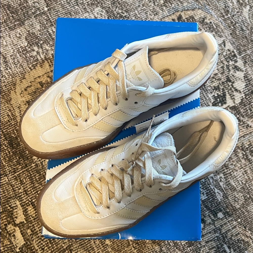 Adidas Sambae W Women’s White and Tan Sneakers 5.5 - Picture 3 of 5